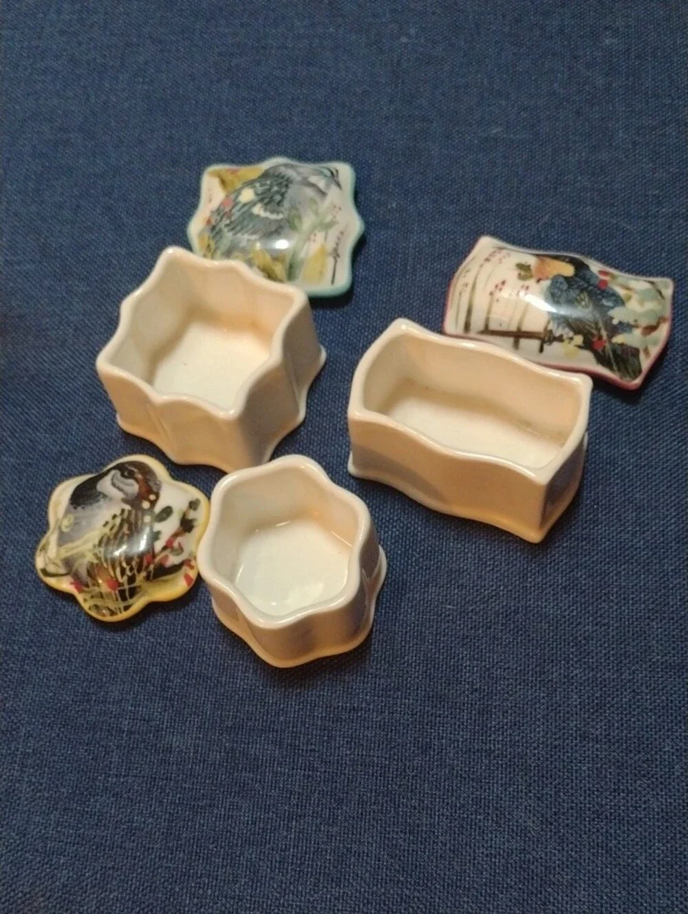 Set of 3 Decorative Porcelain Trinket Boxes with Bird Motifs - Multicolor
